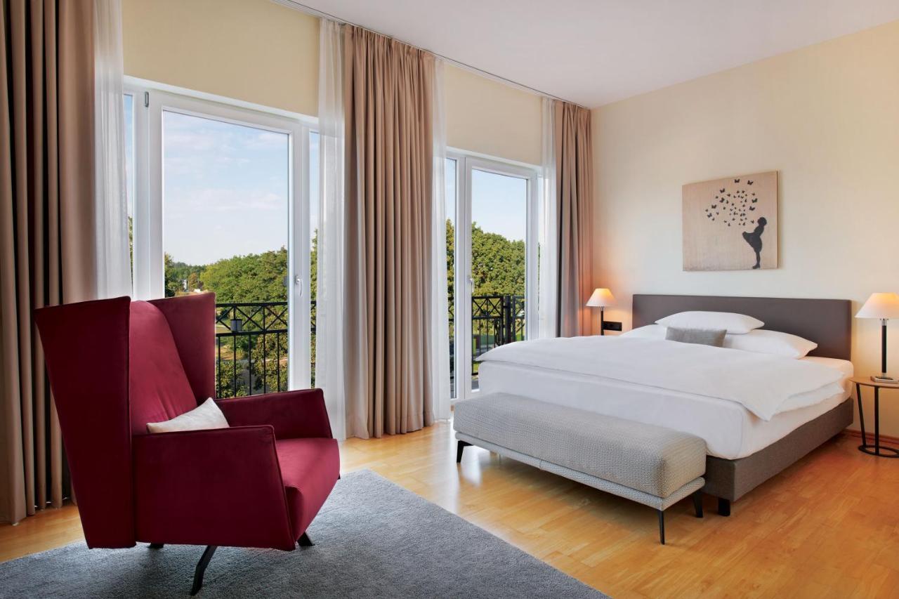 Hotel Villa Medici บาด ชึนบอร์น ภายนอก รูปภาพ