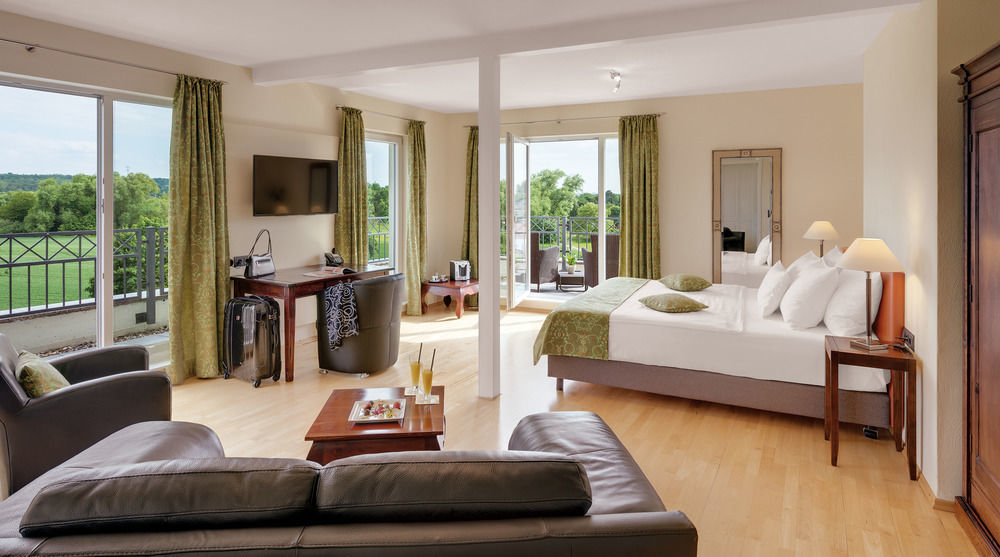Hotel Villa Medici บาด ชึนบอร์น ภายนอก รูปภาพ